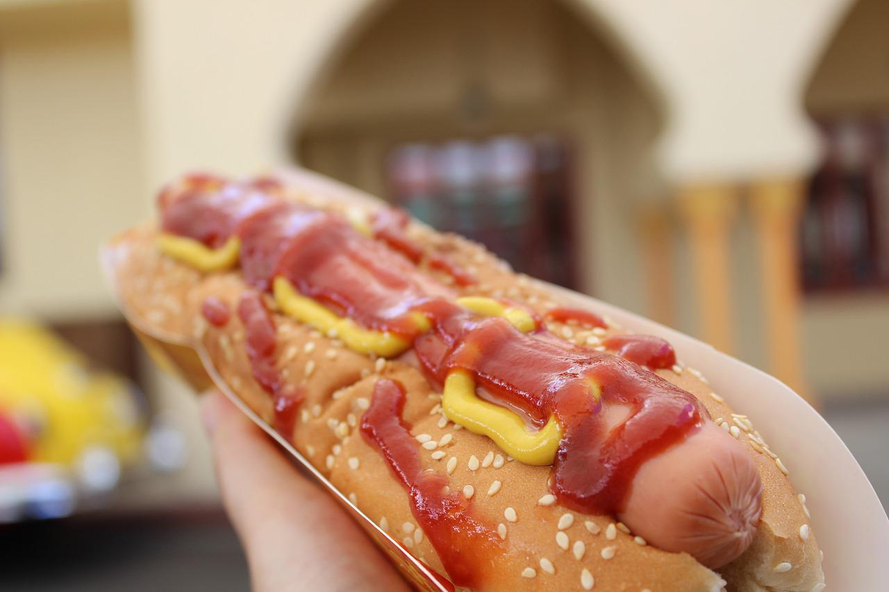 hot dog, gourmet, ketchup-657039.jpg